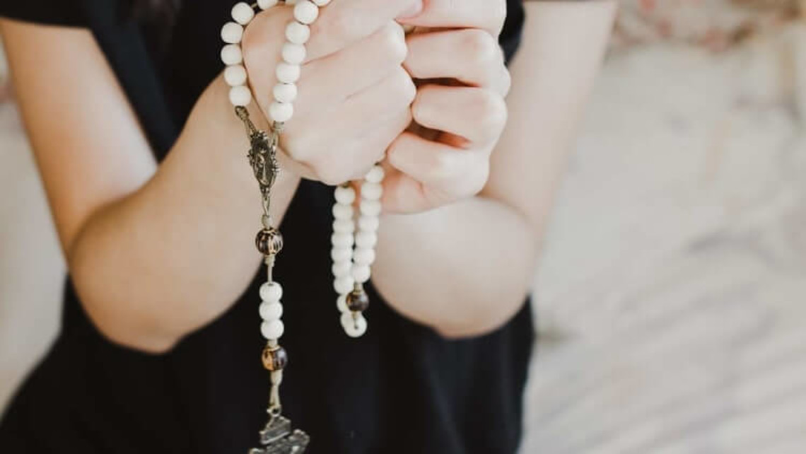 How to Pray the Rosary Deeply: 5 Strategies That Really Help